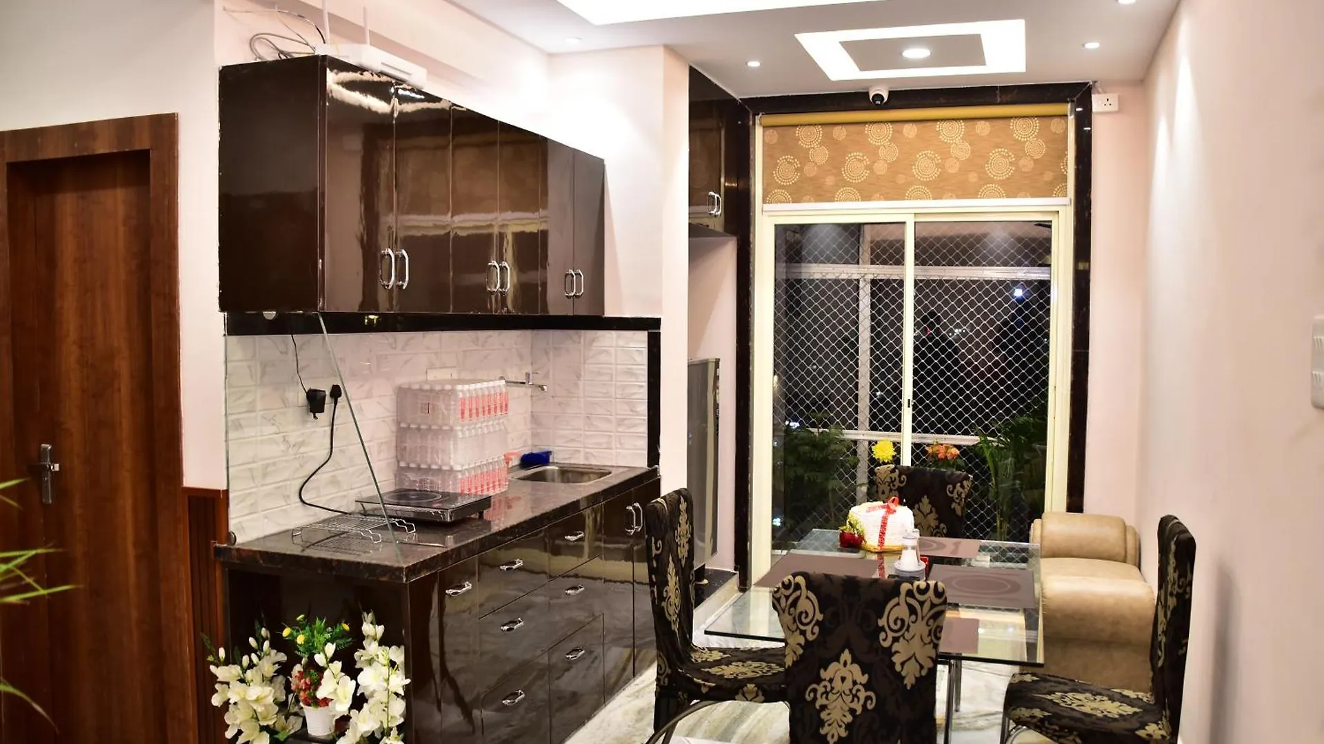 The Mid City Home فاراناسي 0*,