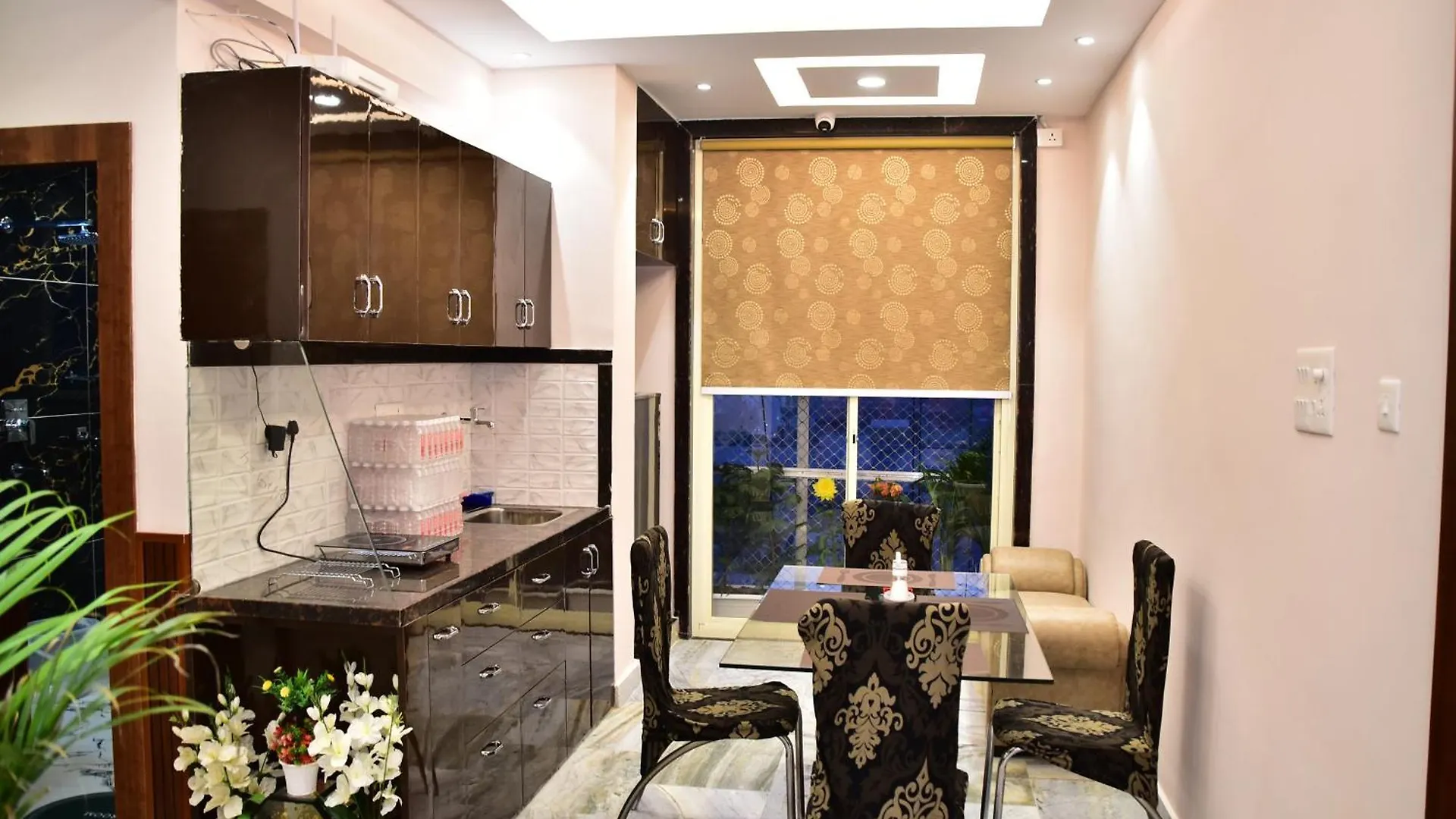 منزل للإقامة The Mid City Home فاراناسي